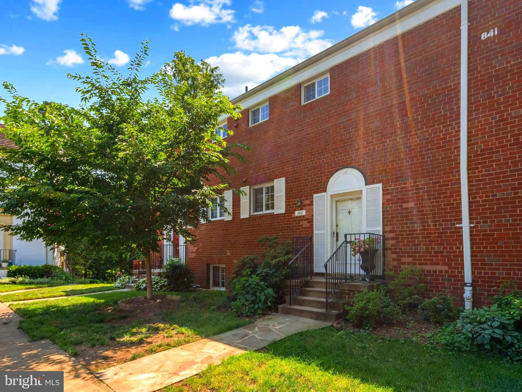 1610 Ripon Place Alexandria, VA 22302 - Photo 2 of 29 Gallery Image 2