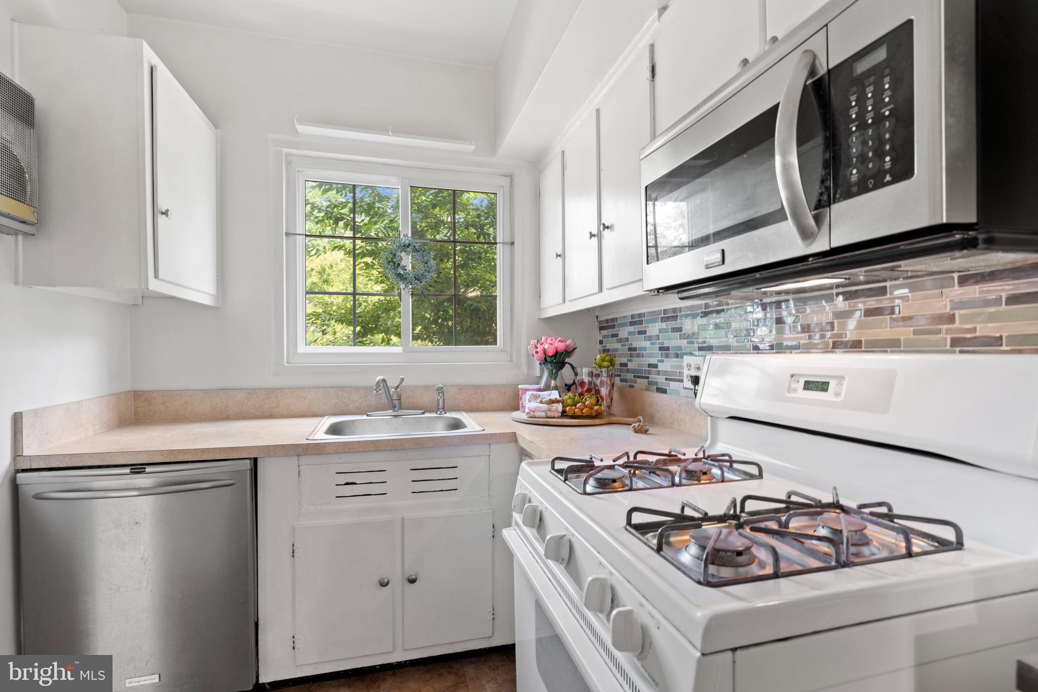 1610 Ripon Place Alexandria, VA 22302 - Photo 9 of 29 Gallery Image 9