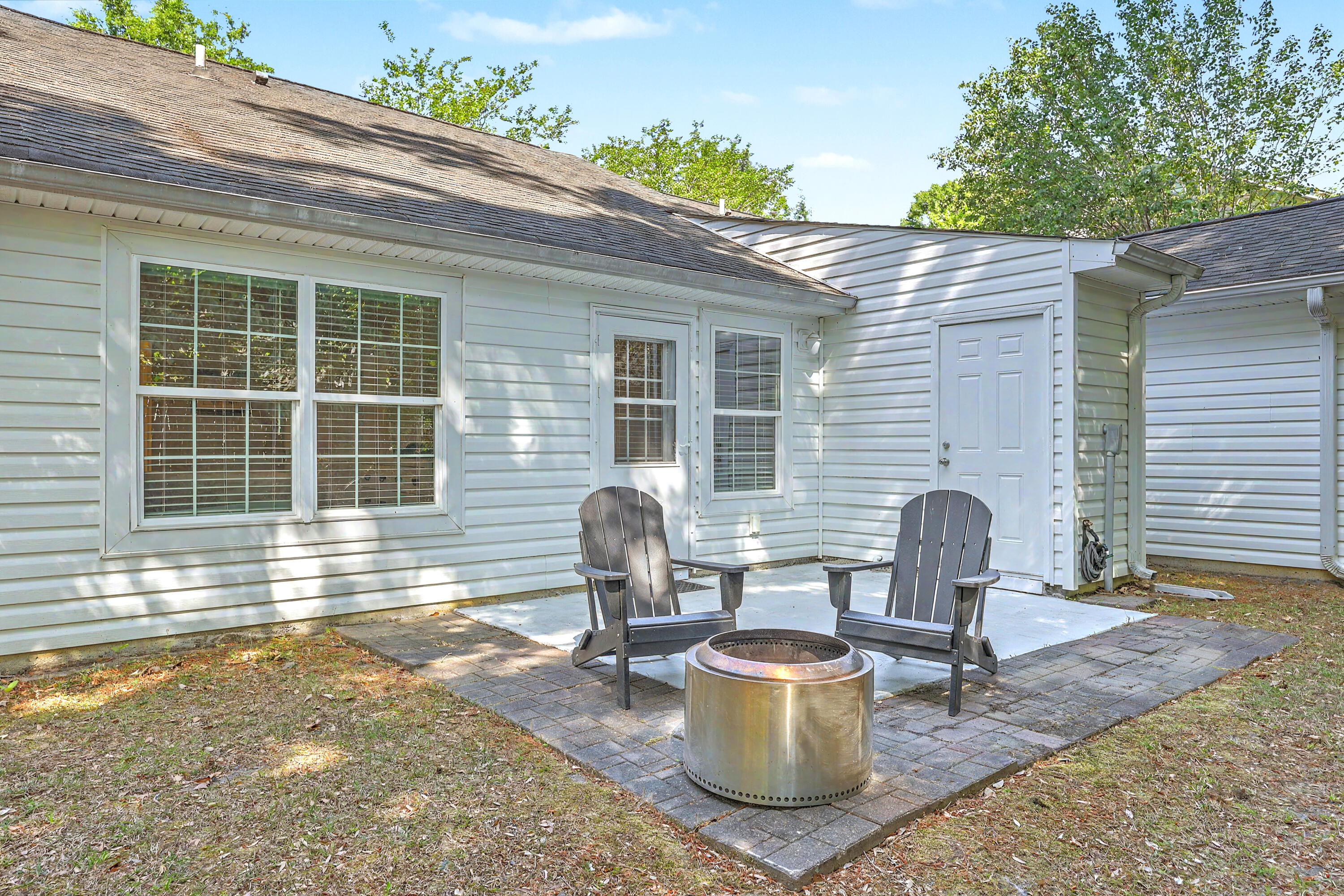 7868 Montview Road North Charleston, SC 29418 - Photo 32 of 46 7868 Montview_Patio 3