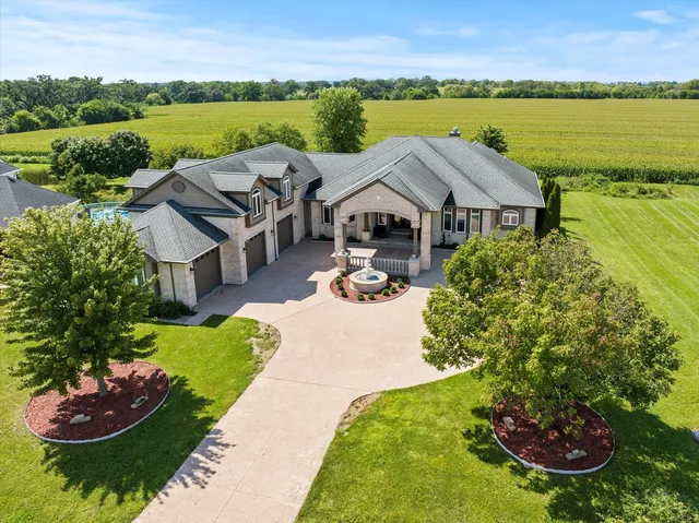 $860,000 | 215 Slalom Court, Minooka, IL 60447