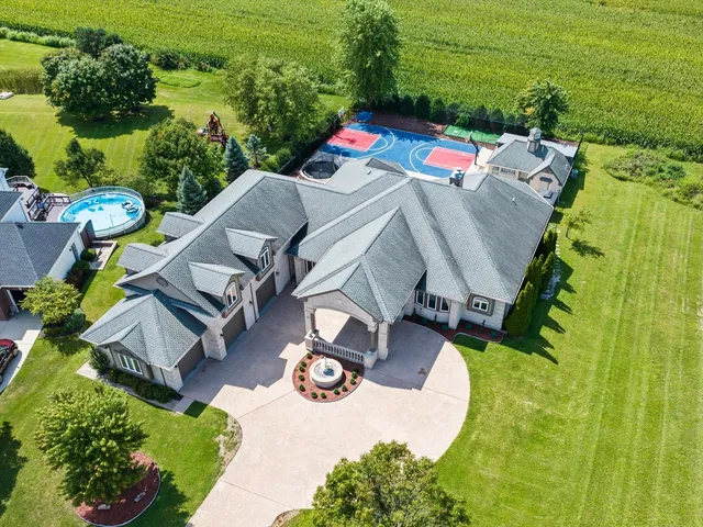 $860,000 | 215 Slalom Court, Minooka, IL 60447