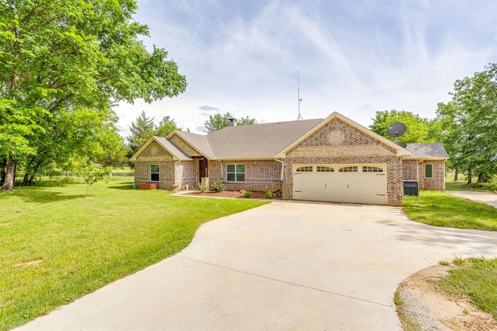 739 County Road 3696 Springtown, TX 76082 - Photo 1 of 39