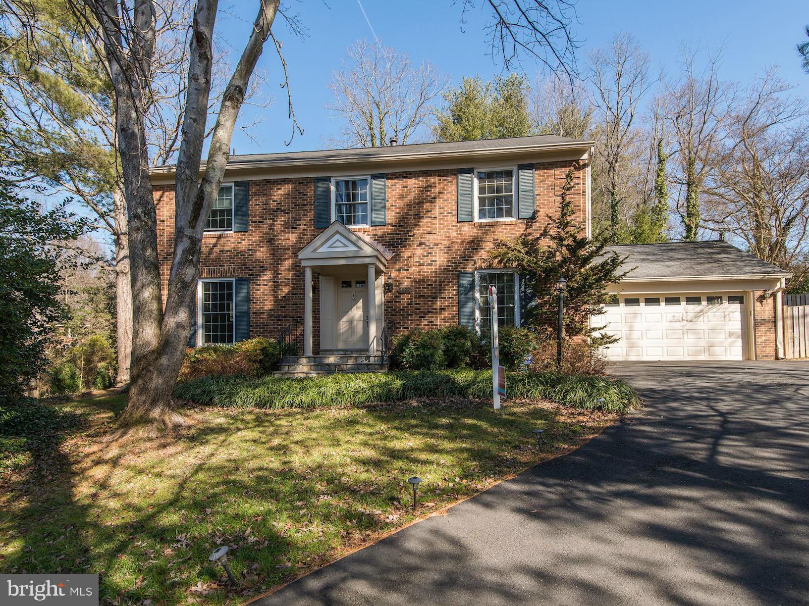 5827 Bent Twig Road McLean, VA 22101 - Photo 1 of 30 Exterior (Front)