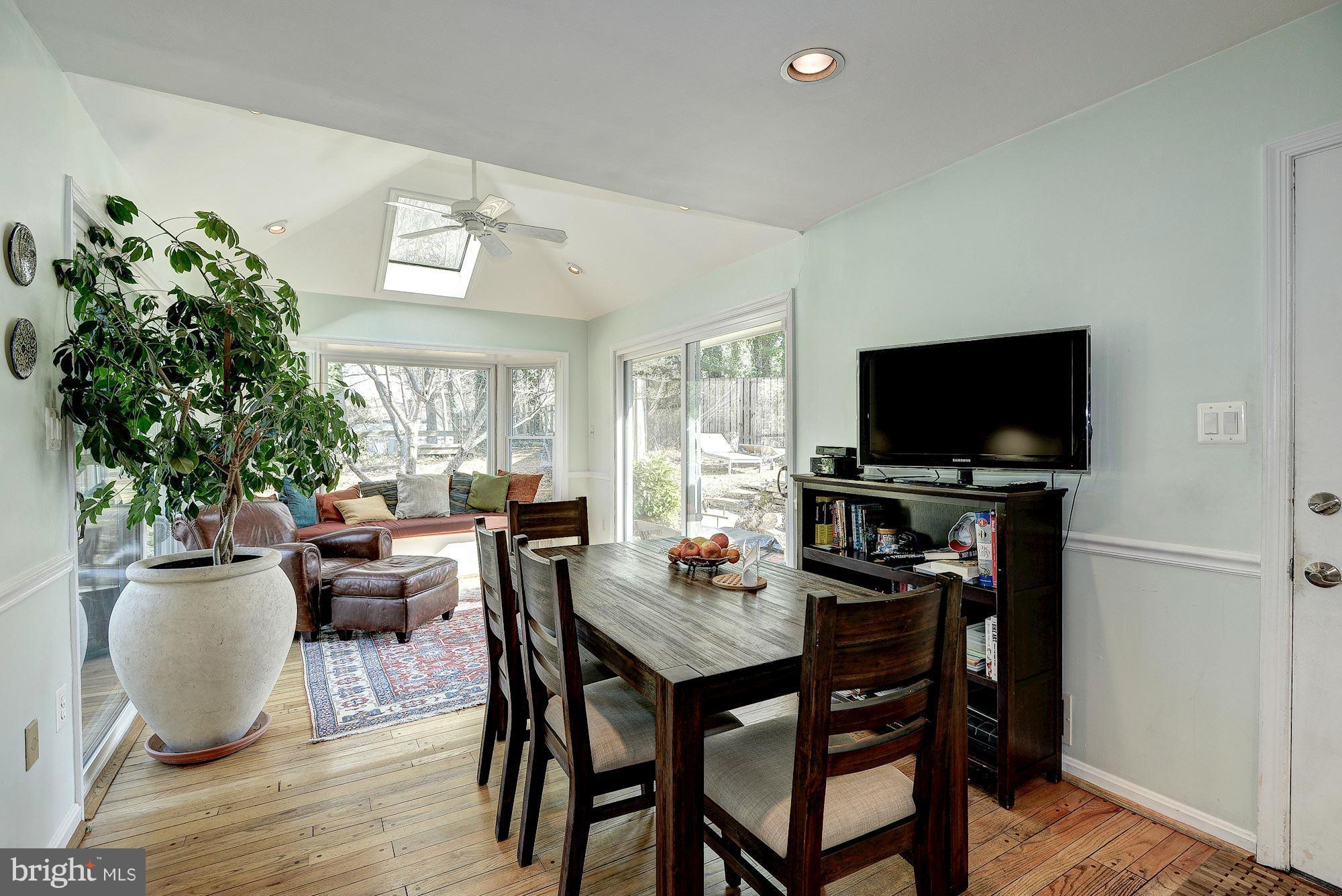 5827 Bent Twig Road McLean, VA 22101 - Photo 13 of 30 Interior (General)