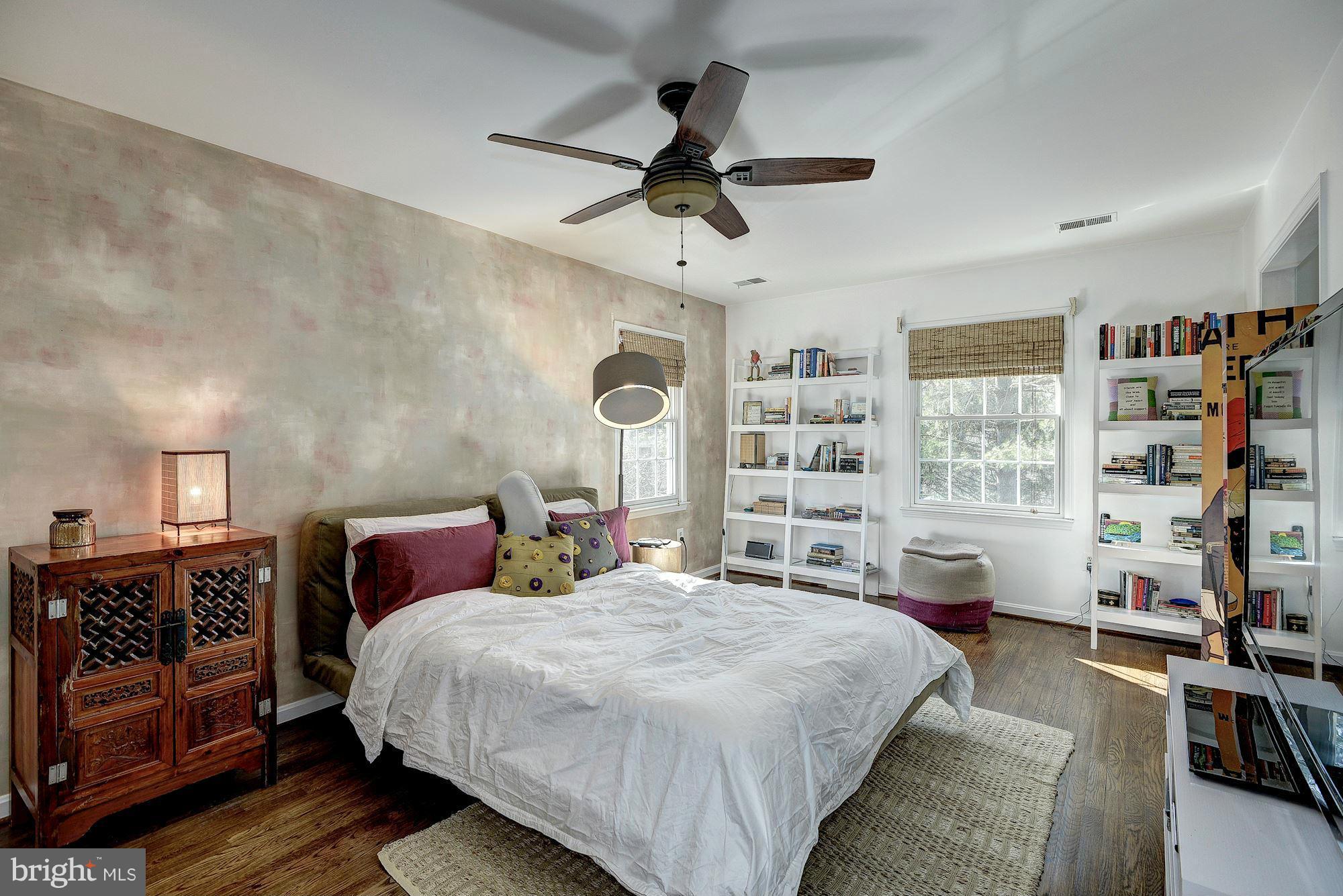 5827 Bent Twig Road McLean, VA 22101 - Photo 21 of 30 Bedroom (Master)