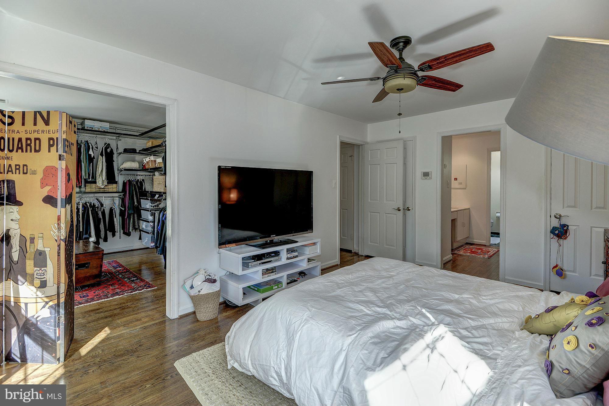 5827 Bent Twig Road McLean, VA 22101 - Photo 23 of 30 Bedroom (Master)