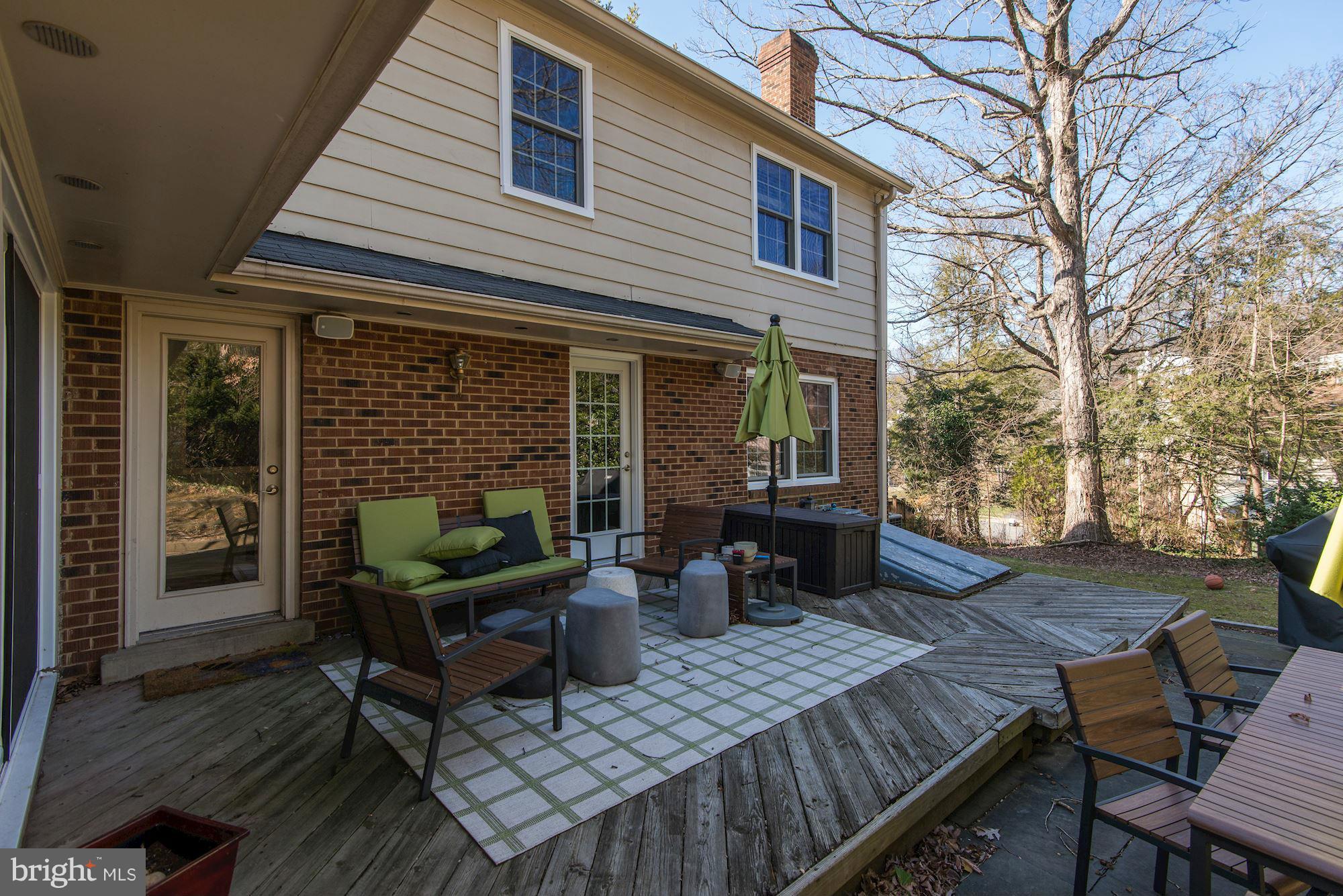 5827 Bent Twig Road McLean, VA 22101 - Photo 29 of 30 Exterior (Rear)