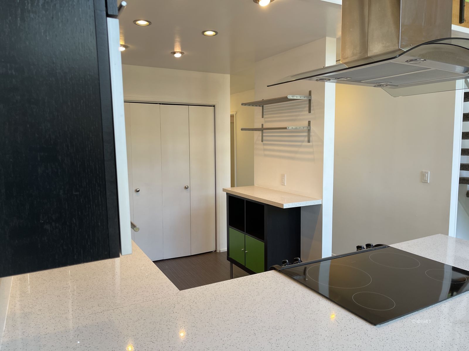 53155 Double View Drive Idyllwild, CA 92549 - Photo 14 of 47 Kitchen