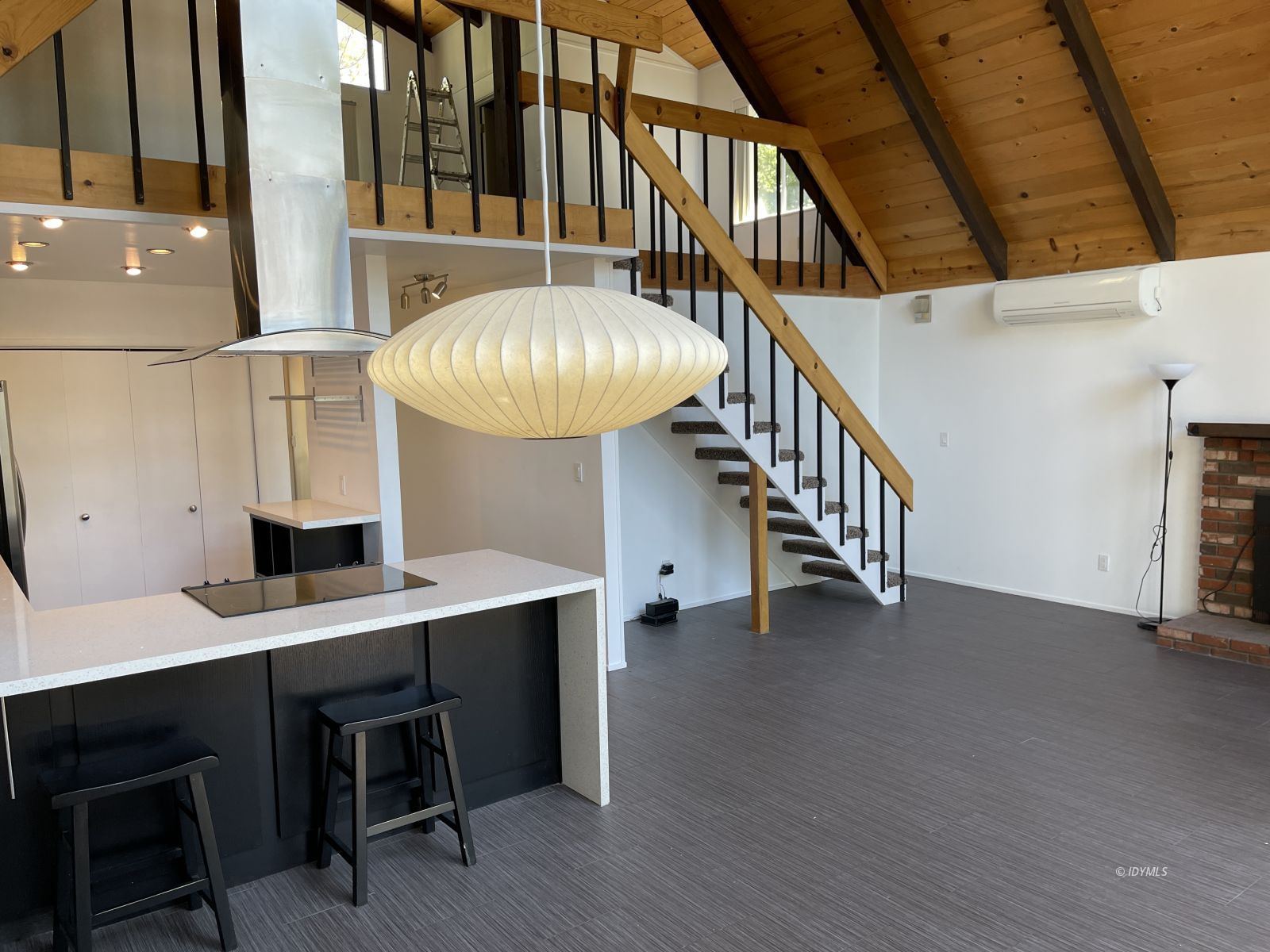 53155 Double View Drive Idyllwild, CA 92549 - Photo 18 of 47 Great Room