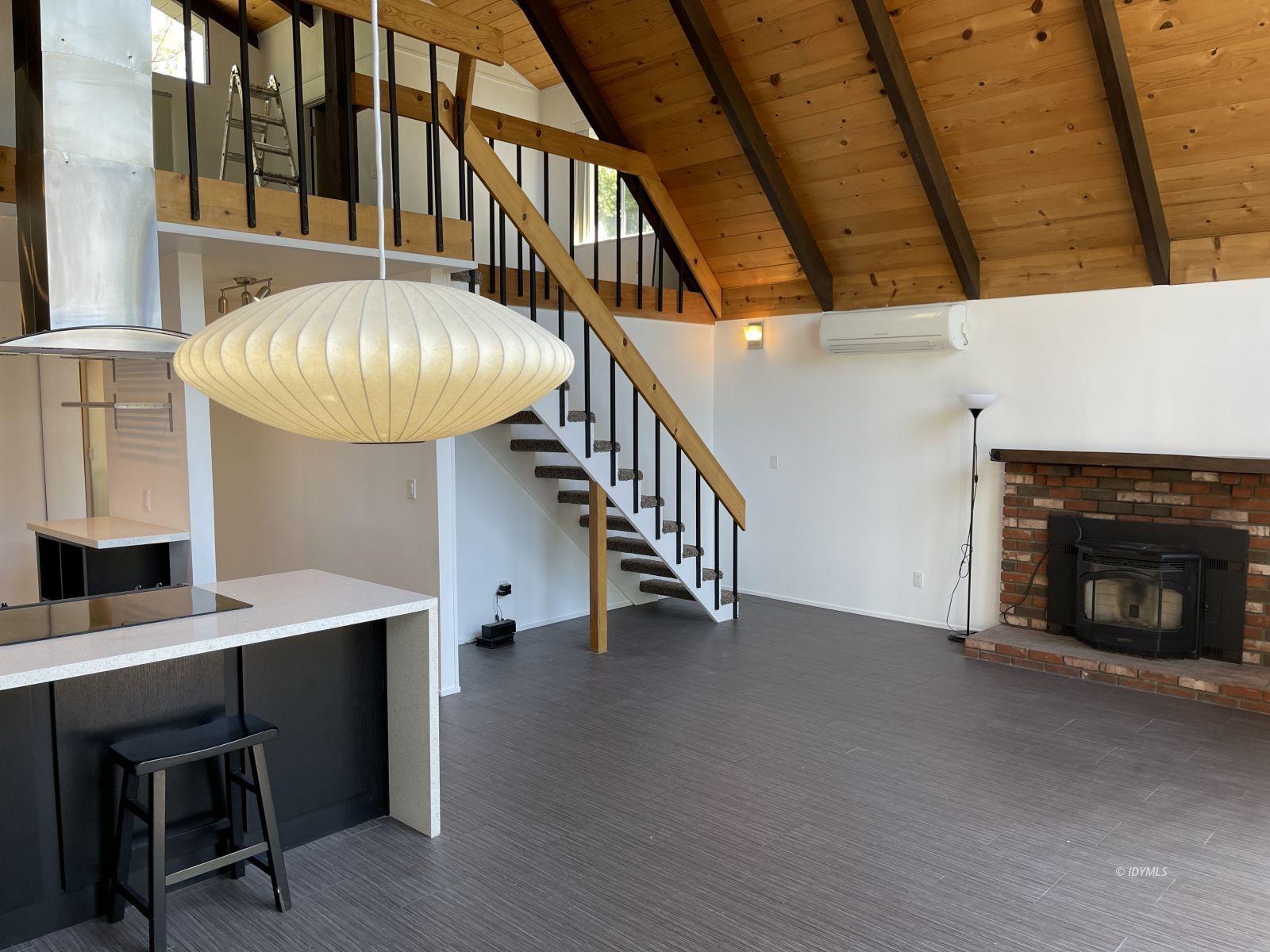 53155 Double View Drive Idyllwild, CA 92549 - Photo 21 of 47 Great Room