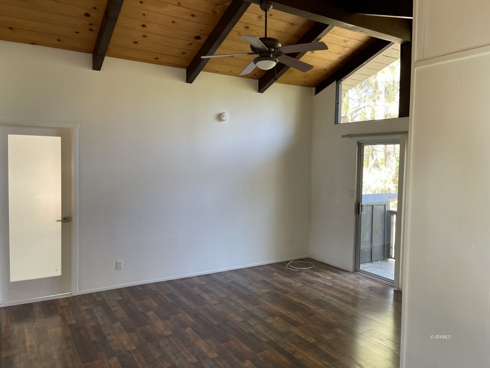 53155 Double View Drive Idyllwild, CA 92549 - Photo 27 of 47 Master Bedroom