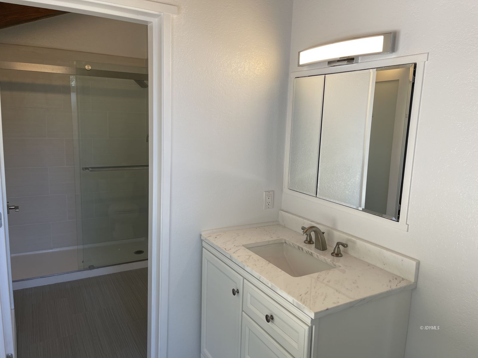 53155 Double View Drive Idyllwild, CA 92549 - Photo 30 of 47 Master Bathroom