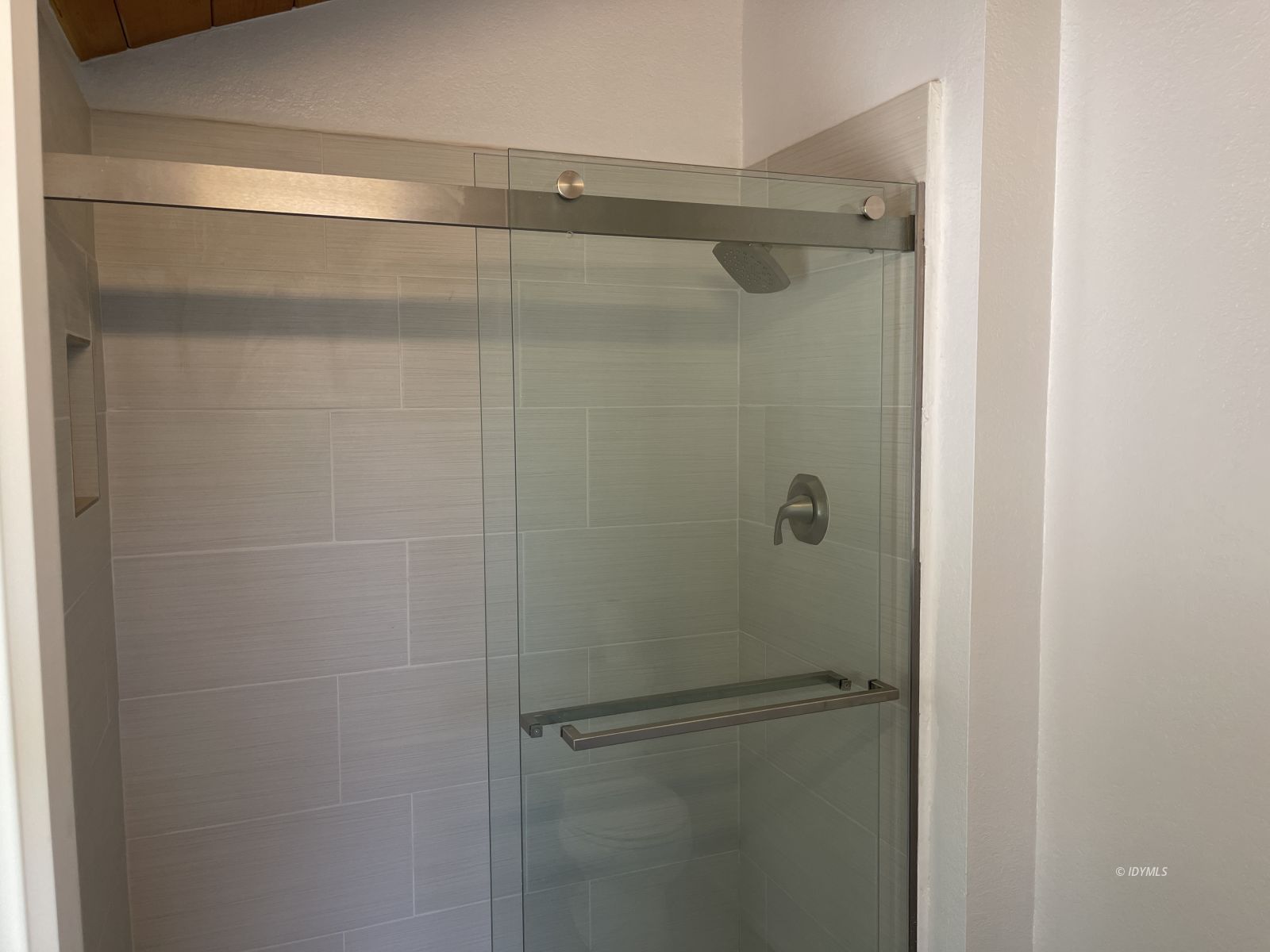 53155 Double View Drive Idyllwild, CA 92549 - Photo 31 of 47 Master Bathroom