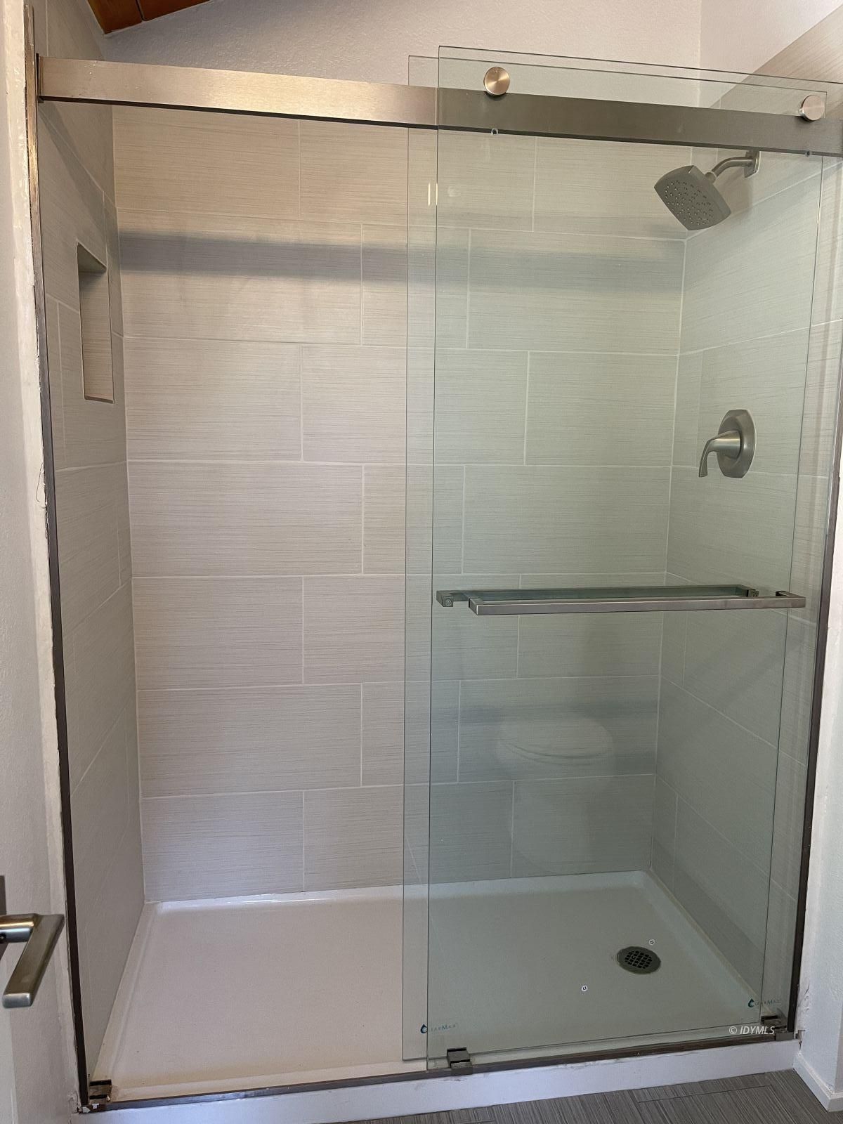 53155 Double View Drive Idyllwild, CA 92549 - Photo 32 of 47 Master Bathroom