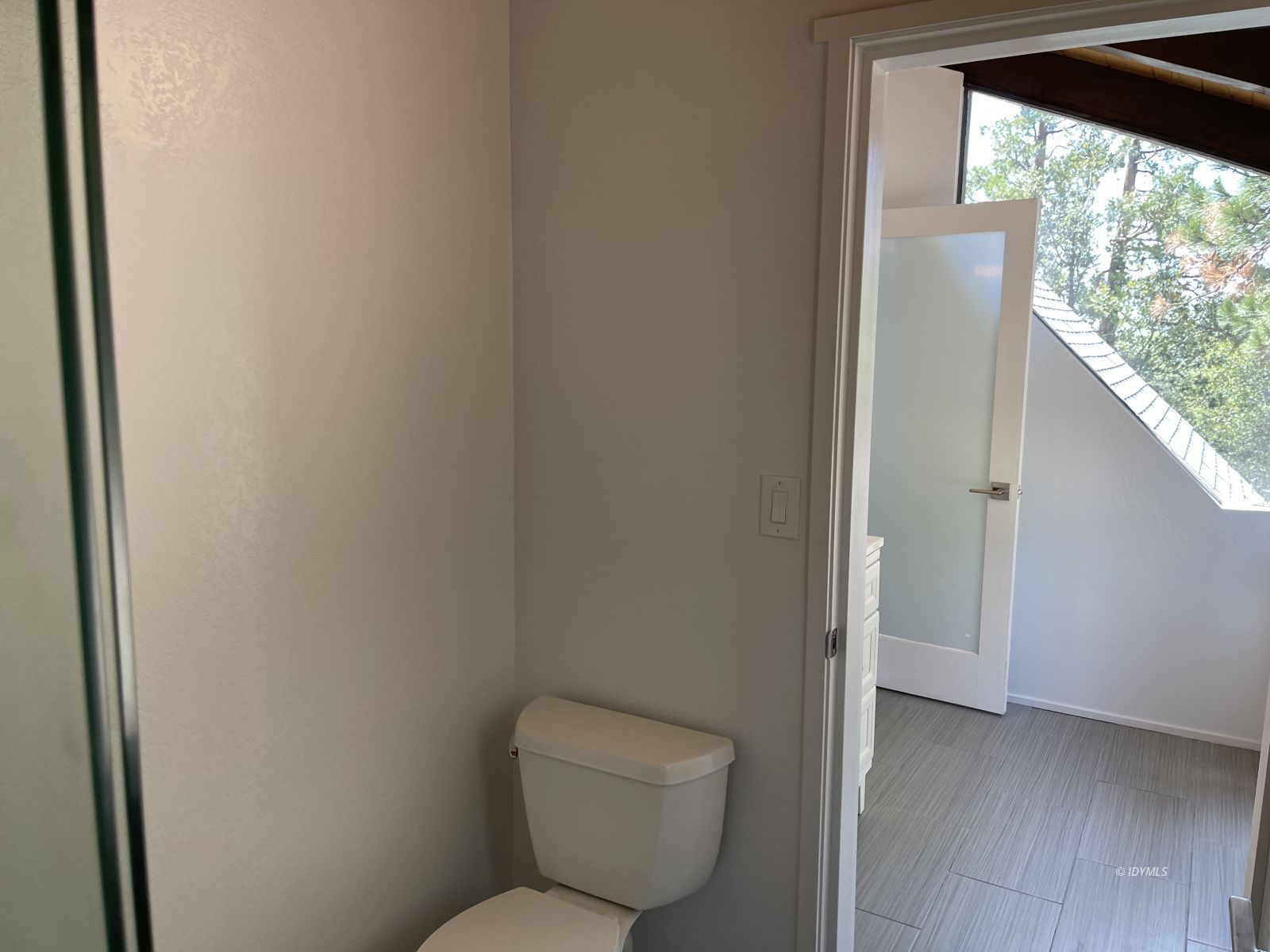 53155 Double View Drive Idyllwild, CA 92549 - Photo 33 of 47 Master Bathroom