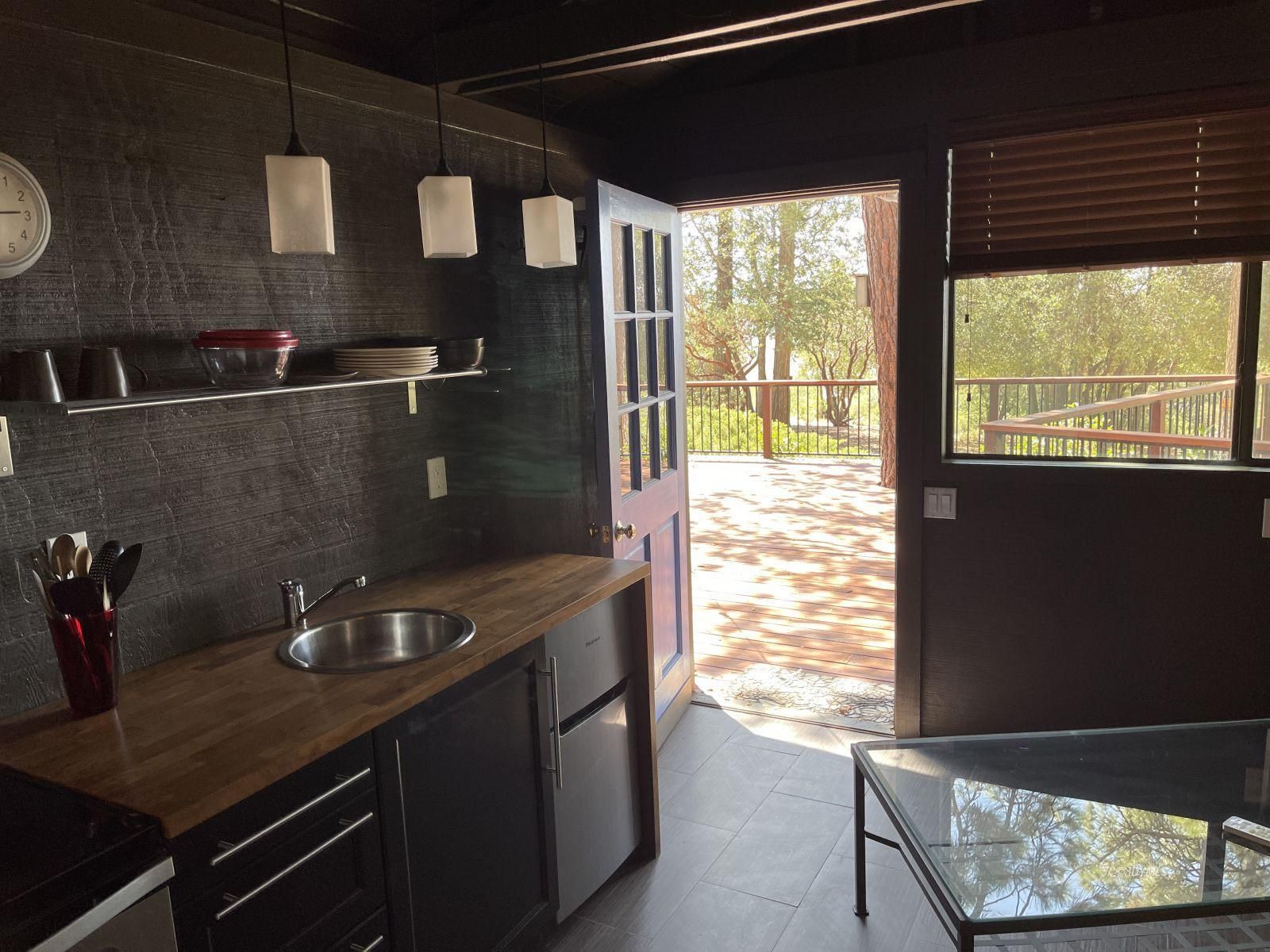 53155 Double View Drive Idyllwild, CA 92549 - Photo 38 of 47 Kitchen / Deck / Views