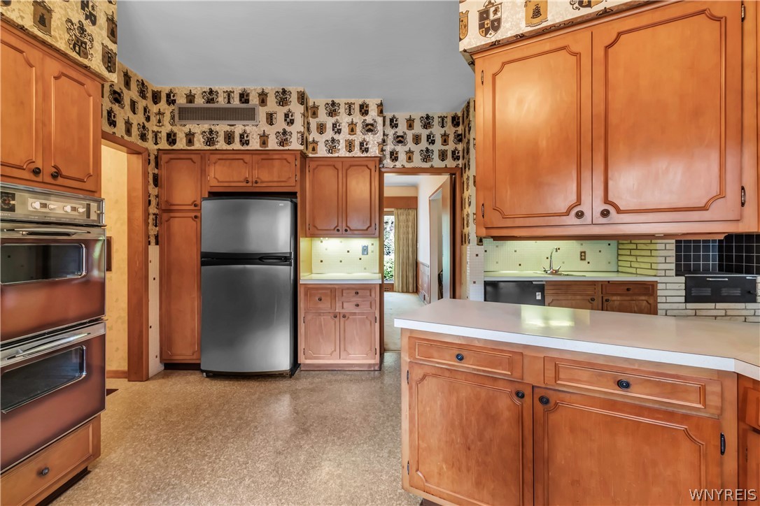 648 Lebrun Road Amherst, NY 14226 - Photo 14 of 50