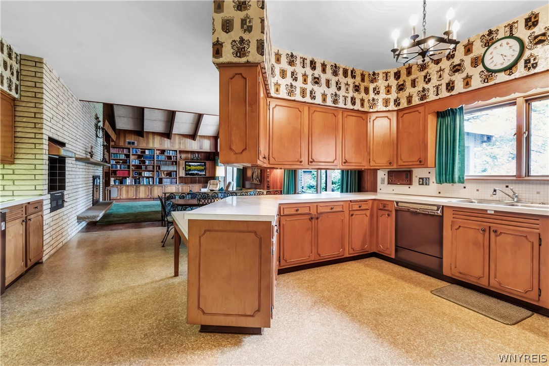 648 Lebrun Road Amherst, NY 14226 - Photo 15 of 50