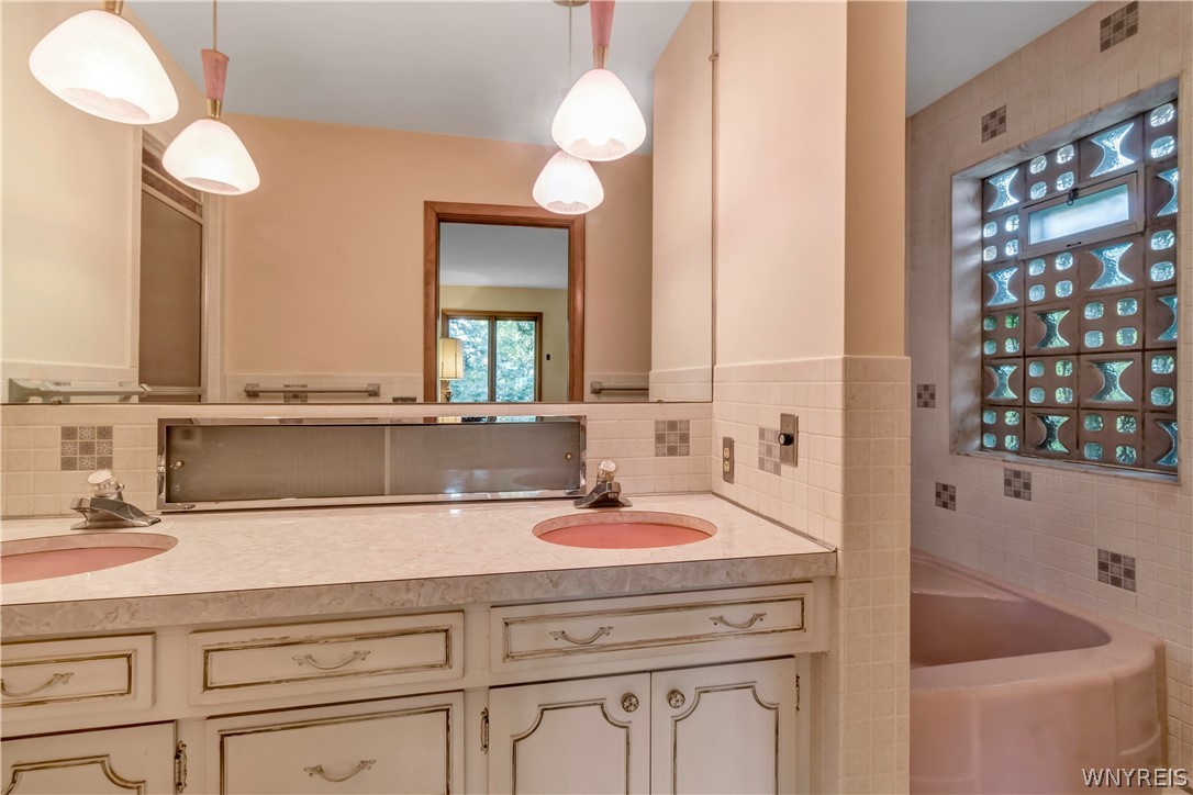 648 Lebrun Road Amherst, NY 14226 - Photo 35 of 50