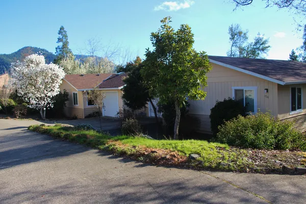 $899,000 | 1701 Northeast Foothill Boulevard, Grants Pass, OR 97526