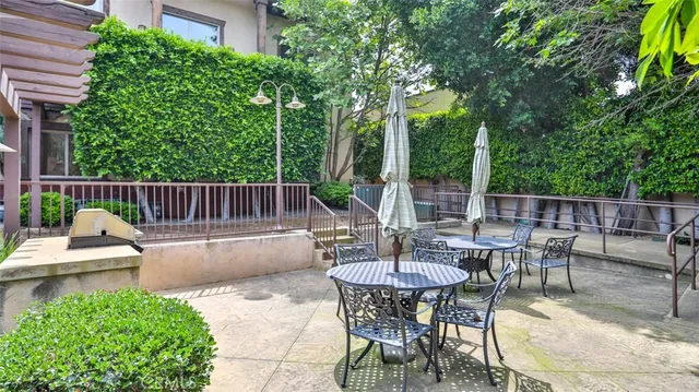 $664,000 | 1408 California Avenue, Unit C, Monrovia, CA 91016