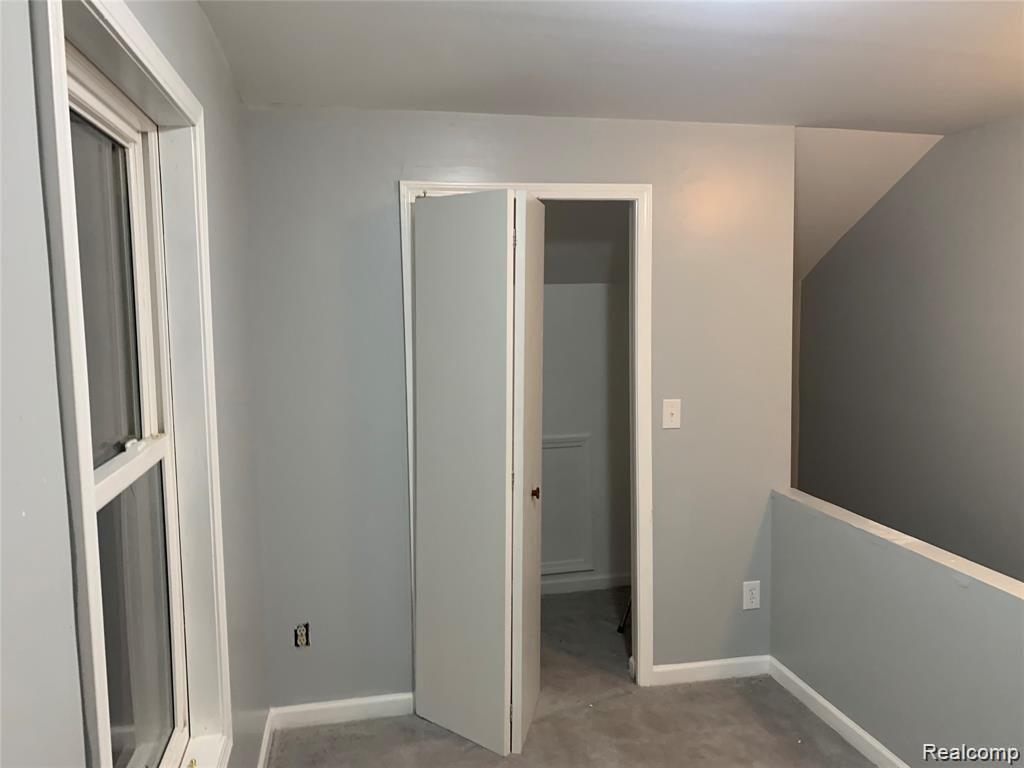 518 North Locust Street Adrian, MI 49221 - Photo 11 of 13