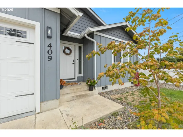 $395,000 | 409 South State Street, Sutherlin, OR 97479