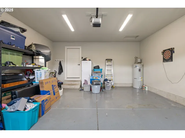 $395,000 | 409 South State Street, Sutherlin, OR 97479