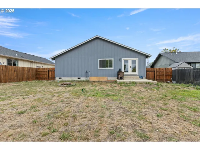$395,000 | 409 South State Street, Sutherlin, OR 97479