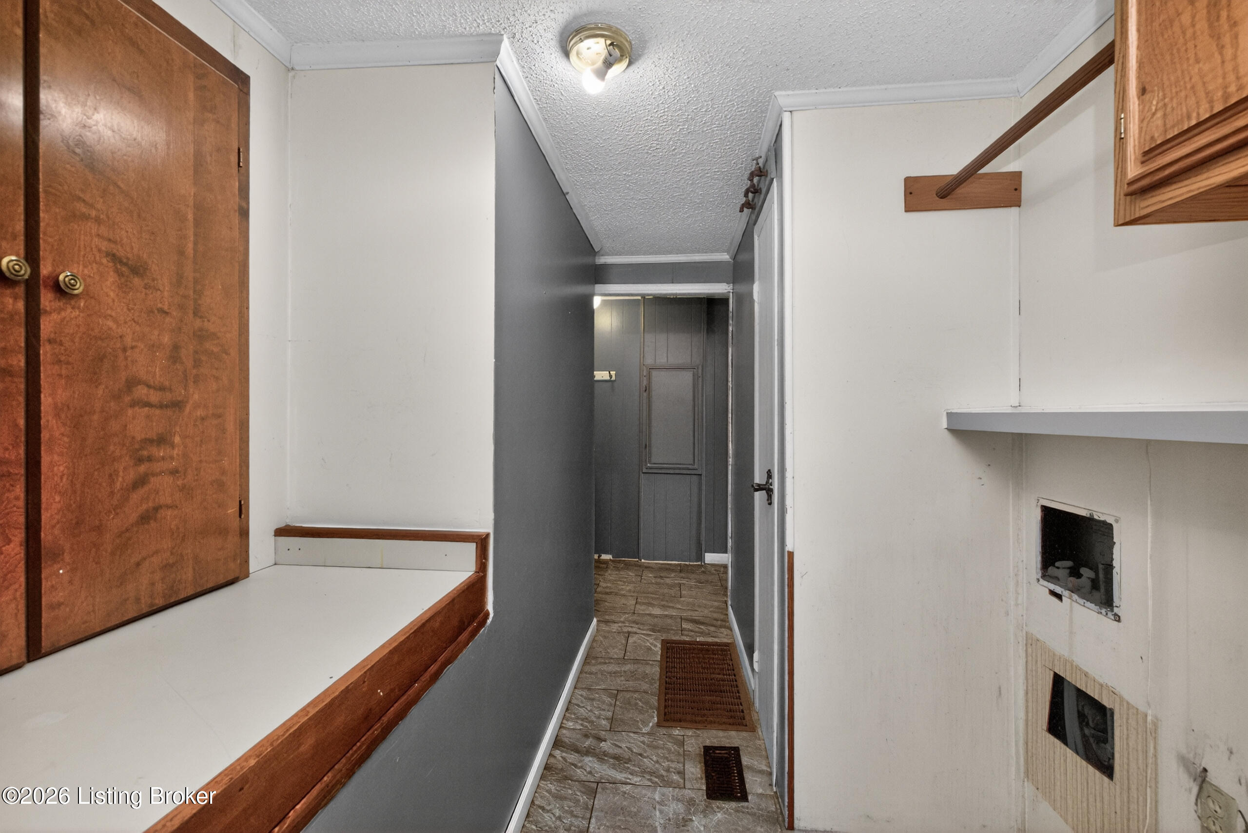 957 Cane Run Road Springfield, KY 40069 - Photo 28 of 50 Laundry Room