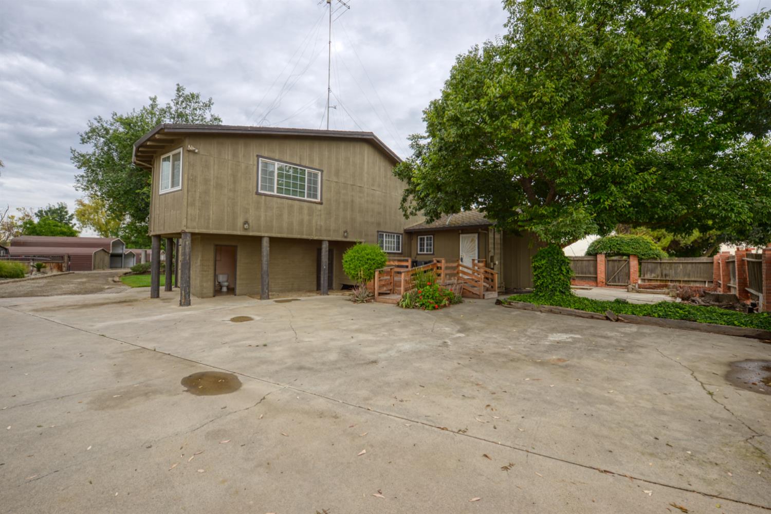 2931 East Marshall Road Patterson, CA 95363 - Photo 7 of 54 Back of home with large cement area