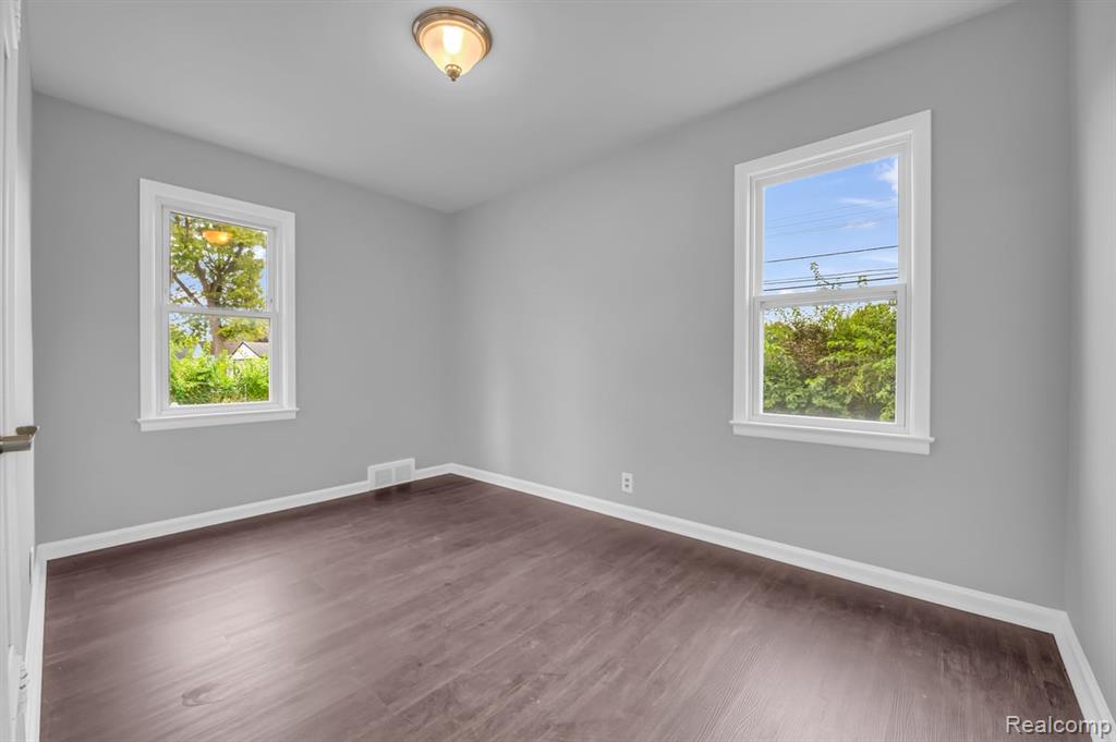 3752 Katherine Street Dearborn, MI 48124 - Photo 11 of 23