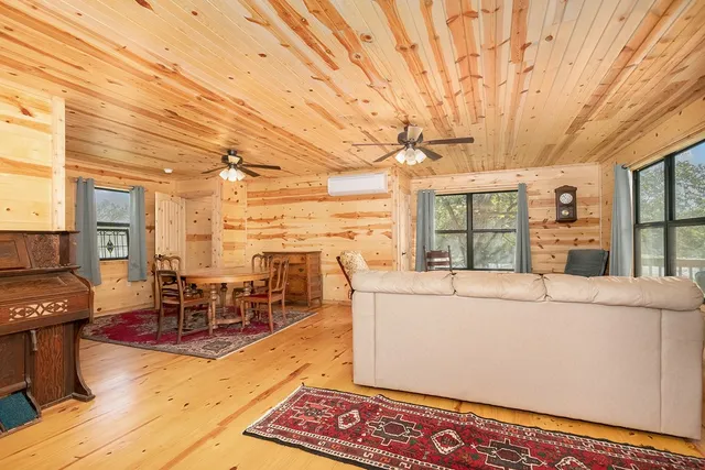 $334,500 | 511 Bluebird Street, Fredericksburg, TX 78624