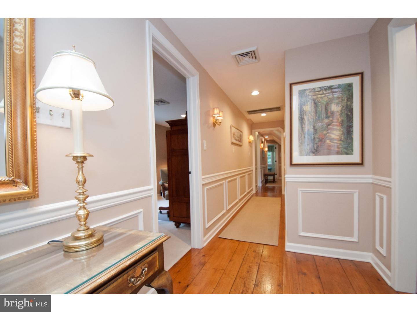 20 Indian Run Road Glenmoore, PA 19343 - Photo 15 of 25 Hallway
