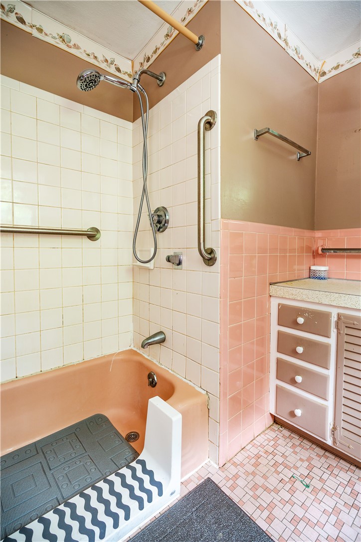 69 Douglas Road Warwick, RI 02886 - Photo 37 of 50