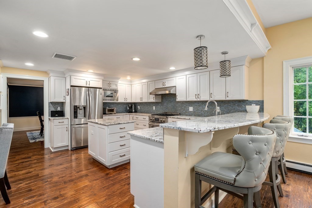 138 Summer Street Weston, MA 02493 - Photo 11 of 34