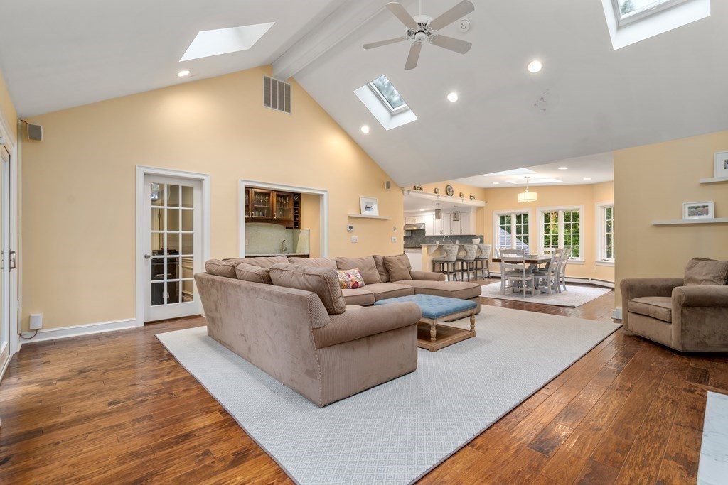 138 Summer Street Weston, MA 02493 - Photo 15 of 34