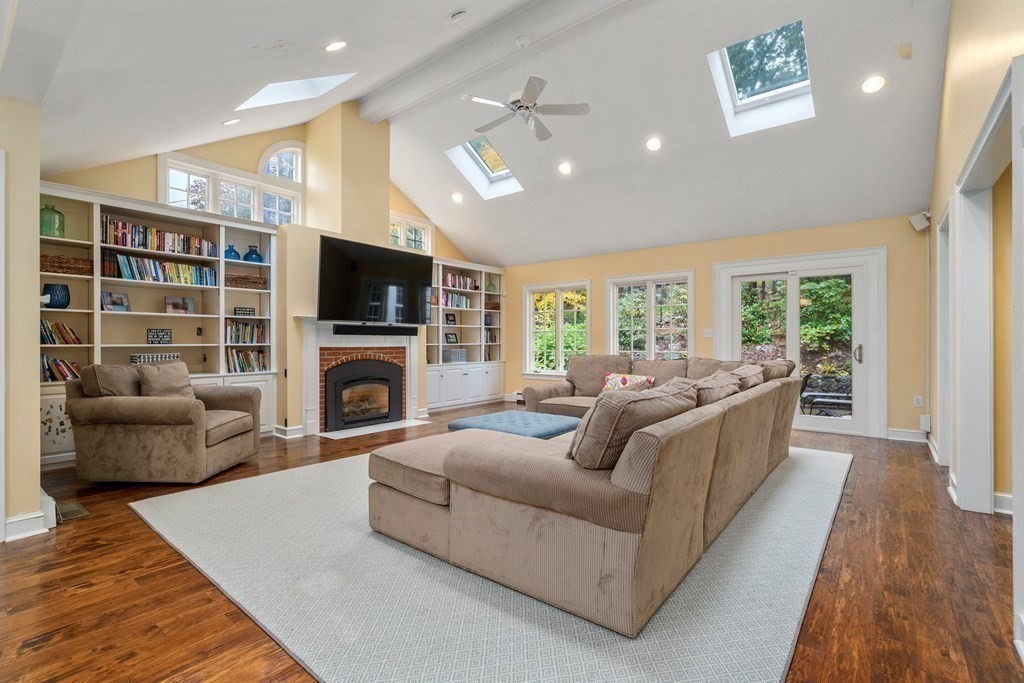 138 Summer Street Weston, MA 02493 - Photo 16 of 34