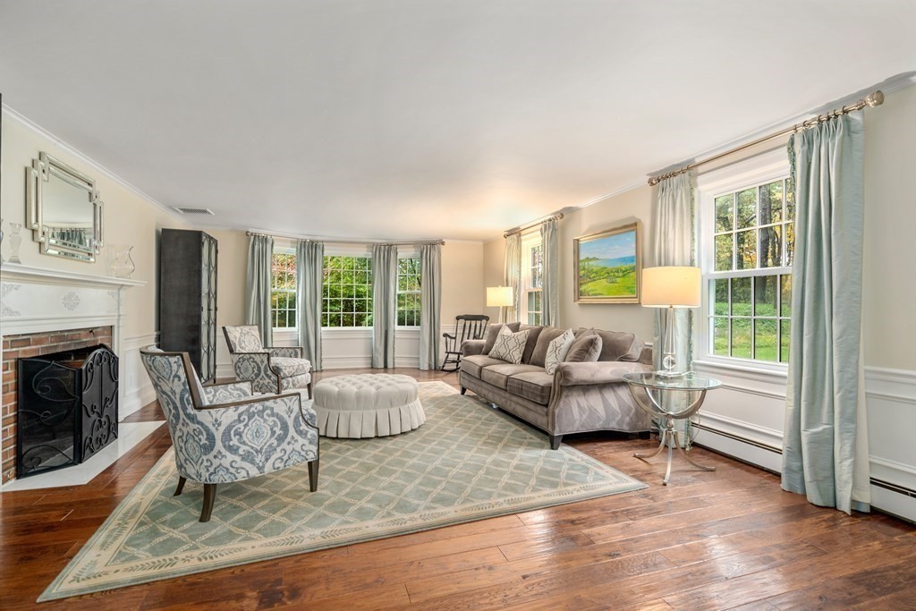 138 Summer Street Weston, MA 02493 - Photo 5 of 34