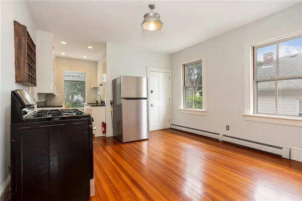 $2,350 | 37 Evergreen Street, Unit 1, Providence, RI 02906