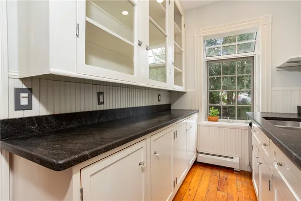 $2,350 | 37 Evergreen Street, Unit 1, Providence, RI 02906