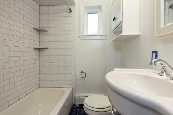 $2,350 | 37 Evergreen Street, Unit 1, Providence, RI 02906