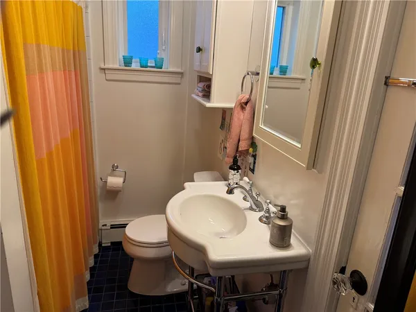 $2,350 | 37 Evergreen Street, Unit 1, Providence, RI 02906