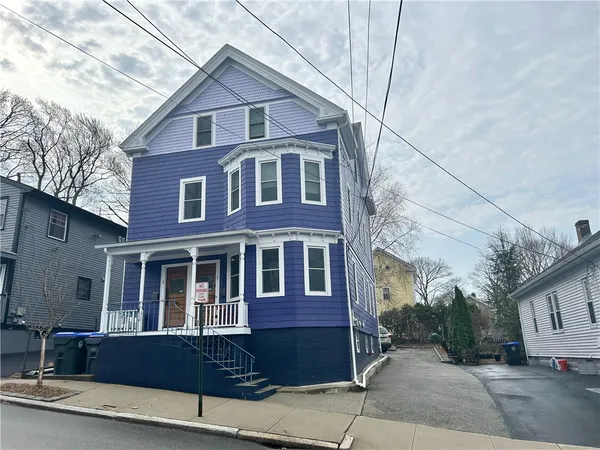 $2,350 | 37 Evergreen Street, Unit 1, Providence, RI 02906