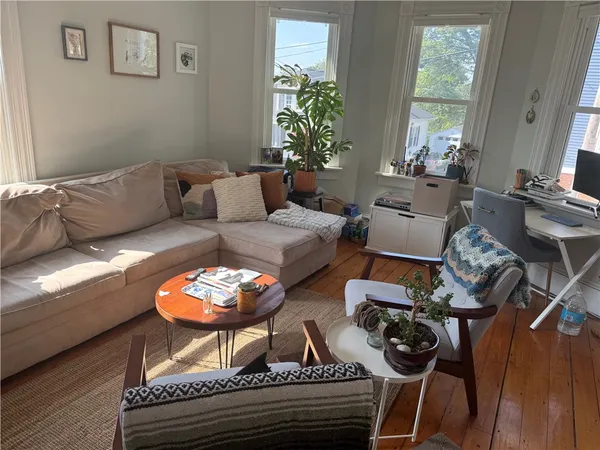 $2,350 | 37 Evergreen Street, Unit 1, Providence, RI 02906
