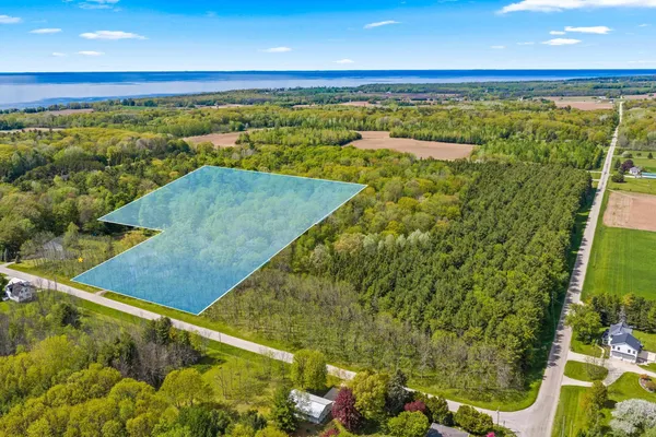 $300,000 | Cedar Road, Luxemburg, WI 54217