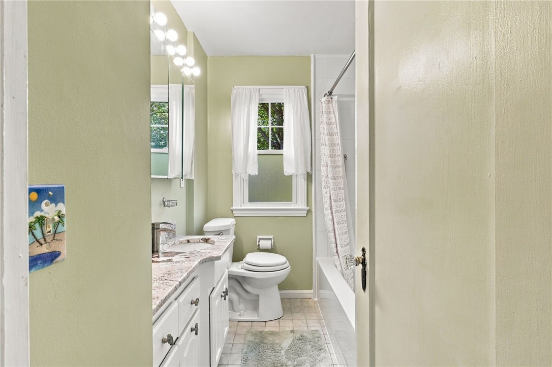 325 Brandon Road Irondequoit, NY 14622 - Photo 17 of 30 Gallery Image 17