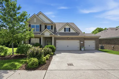 $650,000 | 8003 Forest Hills Drive, Spring Hill, TN 37174