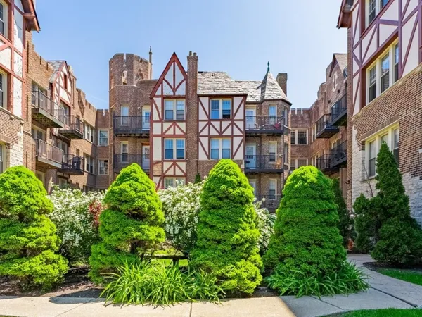 front view of multiple houses