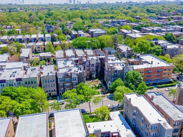 $210,000 | 5717 North Kimball Avenue, Unit 2N, Chicago, IL 60659